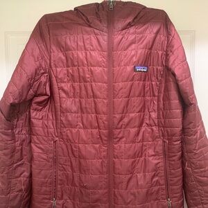 Patagonia Womens Maroon Hooded Nano Puff Primaloft Zip Jacket Size Medium READ!